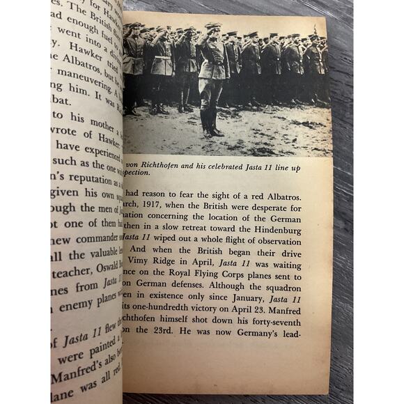 1965 Flying Aces of World War I by Gene Gurney - Picture 9 of 10